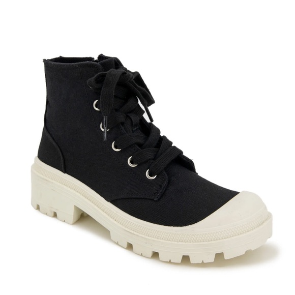 UNIONBAY Bootie (Women) size 10 - Picture 2 of 6